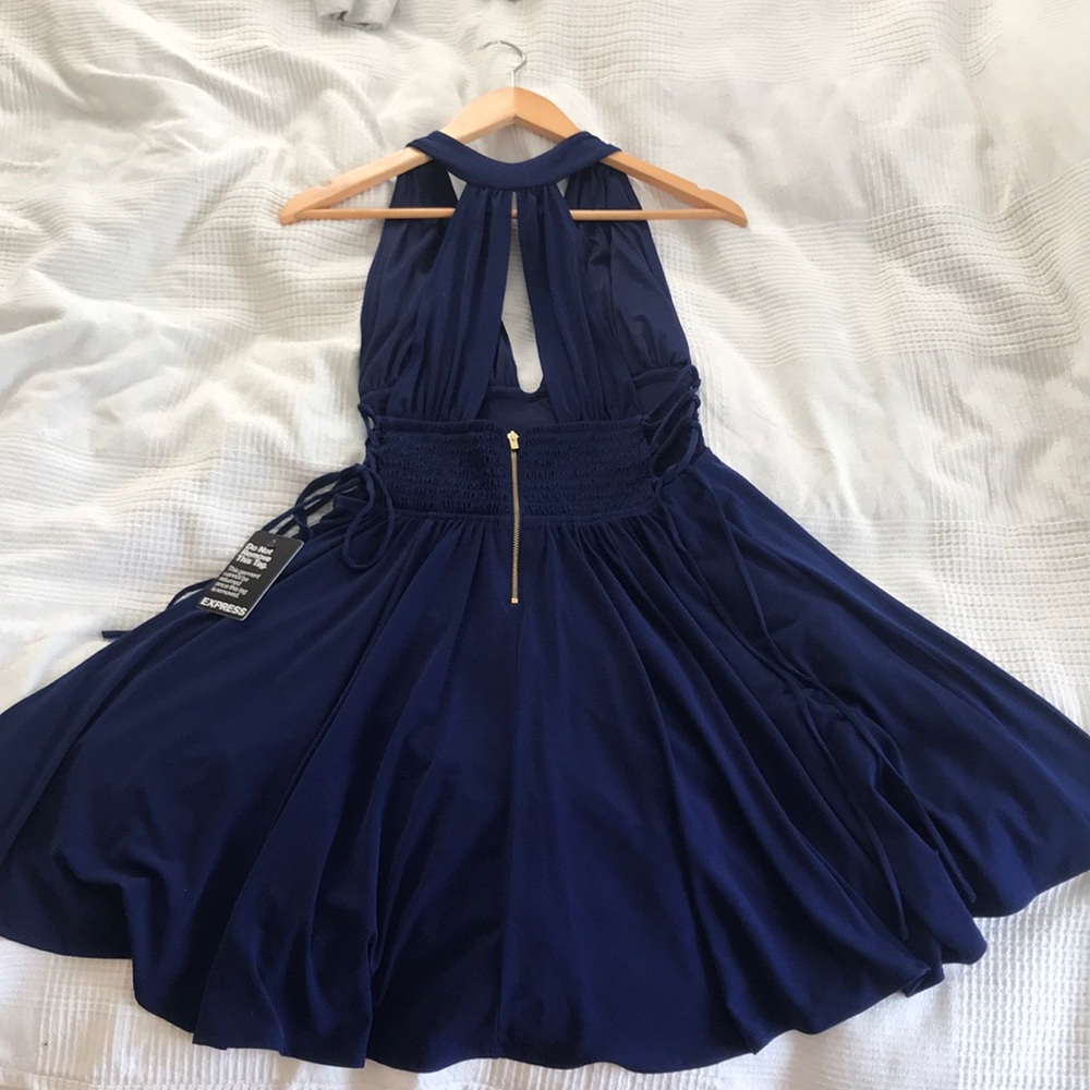 Express Dress - Picture 2 of 4